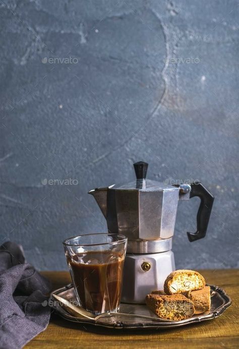 Moka Pot, Italian Coffee, Coffee Photography, Espresso Maker, Coffee Drinkers, Grey Background, Espresso Coffee, Wooden Board, Coffee Love