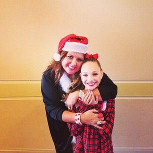 On Dance Moms, she’s known for being Abby’s favourite… | 16 Reasons "Dance Moms'" Maddie Ziegler Slays Dance Moms Season 3, Sia Music Video, Sia And Maddie, Sia Music, Dance Moms Facts, Dance Moms Maddie, Dance Moms Moments, Maddie Z, Abby Lee Miller