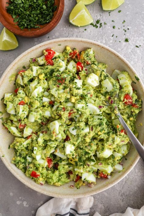 Breakfast Salad With Egg And Salsa Verde Vinaigrette, Guacamole Egg Salad, Guacamole Salad Recipe, Egg Salad Meal, Breakfast Guacamole, Guacamole Eggs, Egg Avocado Salad, Avocado Egg Salad Recipe, Kalefornia Kravings