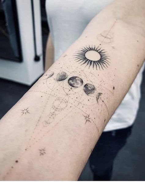 Cosmic Tattoo Ideas, Moon Phases Tattoo, Planet Tattoos, Muster Tattoos, Discreet Tattoos, Dainty Tattoos, Sleeve Tattoos For Women, Elegant Tattoos, Half Sleeve Tattoo