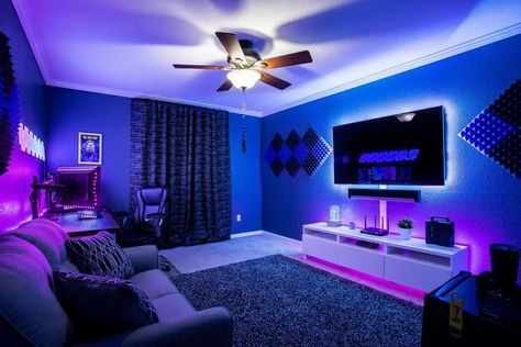 Tech Minimalist, Video Game Room Design, Chill Room, Neon Room, Video Game Rooms, Bedroom Setup, Gaming Room Setup, Gamer Room, Game Room Design