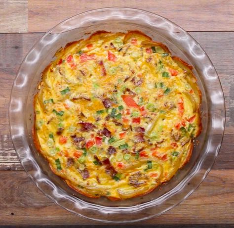 Potato-Crust Quiche — alix traeger Potato Crust, Berbuka Puasa, Breakfast Quiche, Crustless Quiche, Quiche Recipes, Omelet, Breakfast Dishes, Brunch Recipes, Breakfast Brunch