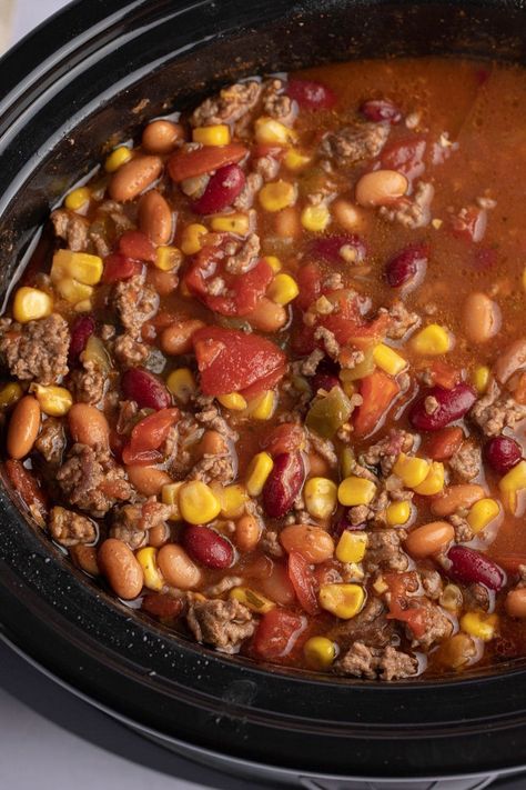 Easy Crockpot Taco Soup Recipe - Insanely Good Rotel Taco Soup, Beef Taco Soup Crockpot, Taco Soup Recipe Easy With Rotel, Easy Crock Pot Chili Recipes, Crockpot Taco Soup Chicken, Sante Fe Soup Recipes, Taco Soup Recipe Easy Crock Pot, Easy Crockpot Taco Soup, Easy Crockpot Soup Recipes