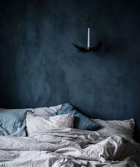 Concrete Effect Paint, Luxury Bedroom Furniture, Dark Bedroom, Room Deco, Perfect Bedroom, Bedroom Paint Colors, Bedroom Paint, Blue Bedroom, Christmas Family