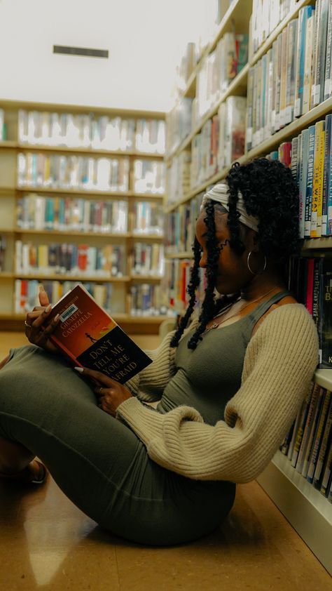 Embrace the beauty of black literature and the book world by diving into the incredibly talented realm of black bookstagrammers. These 5 influencers will not only enhance your literary journey but inspire you to express your own passion for reading and writing. #BookLoversUnite #BooksofColor #BookstagramBlack #BlackOwnedBooks #PinYourBooks Black Academia, Femininity Aesthetic, Vision Board Photos, Beautiful Photoshoot Ideas, Library Aesthetic, Reading Aesthetic, Black Photography, Black Femininity, Photo Beautiful