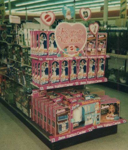 Vintage Toy Display, Vintage Toy Store, Barbie Store, Vintage Mall, Store Pictures, Toy Display, Barbie Toys, Barbie I, Barbie Collector