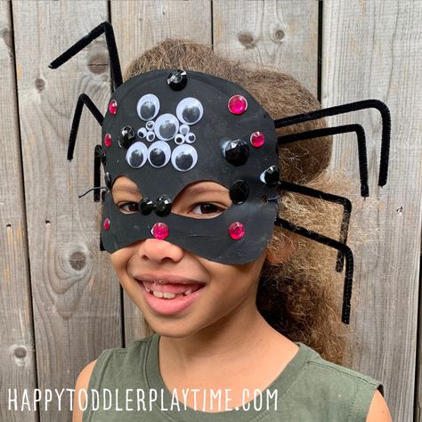 Fun and Easy Pipe Cleaner Crafts for Kids - Happy Toddler Playtime Scary Halloween Masks Diy, Halloween Mask Diy, Halloween Costumes Mask, Easy Pipe Cleaner Crafts, Halloween Masks For Kids, Kids Crafts Masks, Halloween Kids Crafts Easy, Masks Diy Kids, Pipe Cleaner Crafts For Kids