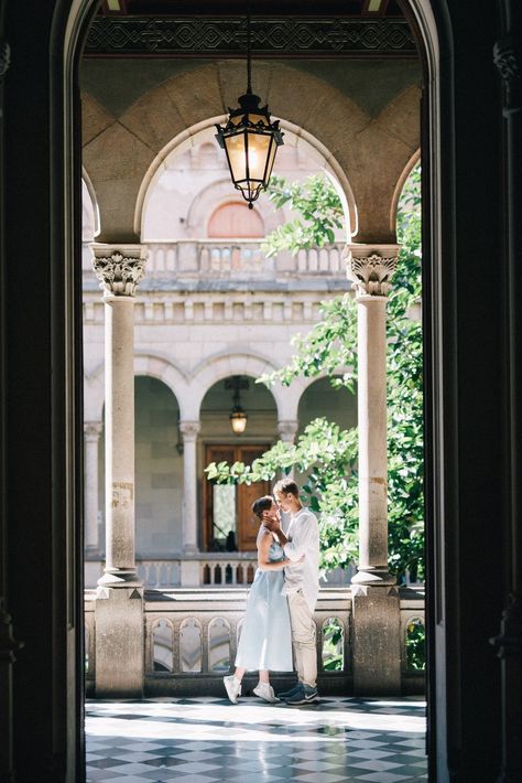 Gothic Quarter Barcelona Photoshoot, Engagement Photos In Spain, Madrid Engagement Photos, Spain Engagement Photos, Barcelona Checklist, Barcelona Engagement Photos, Spain Proposal, Barcelona Couple Photos, European Engagement Photos