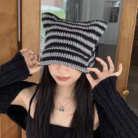 Gorros Aesthetic, Cat Eared Beanie, Harajuku Punk, Crochet Hat For Women, Cat Beanie, Handmade Beanies, Cap Girl, Bonnet Crochet, Knitted Cat