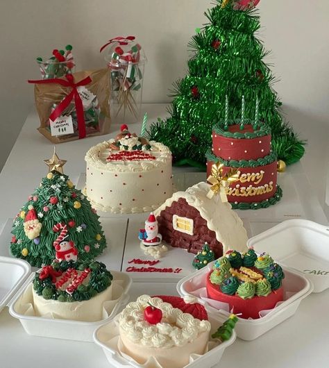 The lovely Christmas Snowman Cake is here~
Christmas is coming soon, full of Christmas atmosphere.
https://cheersonic-food.com
#bakery #bakerylife #bakeryshop #baker #bakers #Cheersonic #CakeCuttingMachine #BakeryEquipment 
 #christmas #christmasday #christmasiscoming Korean Christmas Dessert, Christmas Lunch Box Cake, Korean Christmas Cake, Crismas Cake, Mini Cake Christmas, Aesthetic Christmas Cake, Christmas Cake Aesthetic, Christmas House Cake, Cute Christmas Cakes