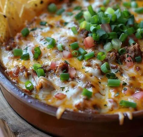 Texas Trash Dip Texas Trash Dip With Chicken, Appetizer Recipes Hot Dips, Mexican Dip Appetizers, Chicken Texas Trash Dip, Hot Taco Dip Recipes, Texas Trash Dip With Ground Beef, Trash Dip Texas, Recipes To Bring To A Party, Roadkill Dip