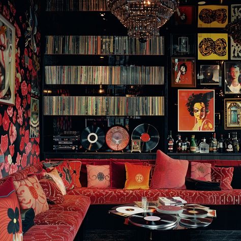 Vintage Rock And Roll Aesthetic Decor, Rock Apartment Aesthetic, Rock N Roll Living Room Decor, Punk Rock Interior Design, Cool Hang Out Room, Maximalist Interior Design Living Room, Rock N Roll Apartment, Rock And Roll Interior Design, Rock And Roll Apartment