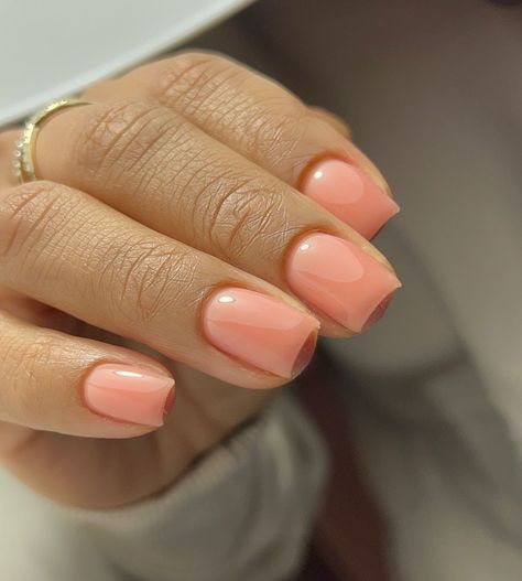 iGoByJo | Feeling Peachy… 🍑 . . . #igobyjo #whereyoudoyournailsat #biabnailart #biab #biabnails #peachnails #peachesandcream #peaches #jada… | Instagram Peach Biab Nails, Nail Peach Color, Nails Peach Color, Light Peach Nails, Peach Gel Nails, Peachy Pink Nails, Peach Color Nails, Peach Nail Ideas, Coral Gel Nails