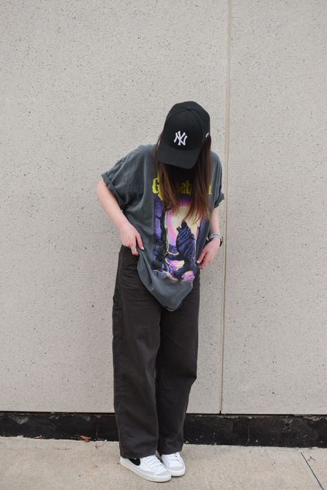 Oversized Dance Outfit, Oversized Tshirt Outfit Women Aesthetic, Find Your Own Style, Pakaian Hipster, Tomboy Stil, Baggy Outfit Ideas, Tomboy Outfit, Unique Streetwear, Boyish Outfits