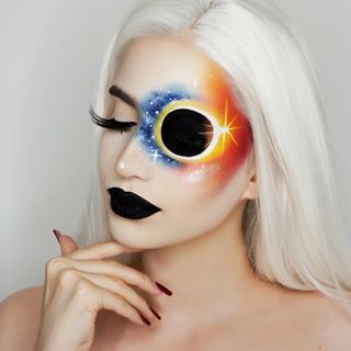 ☀️We love a sister solar eclipse☀️Recreated this iconic look by sister @jamescharles (Update - James liked this and followed me, I’m sister shook!😮)Ps it’s literally so hot right now I’m sweating my wig offProducts used:FACE@kryolanuk @kryolanofficial tv paint sticks in 00 and EF21 @nyxcosmetics @nyxcosmetics_uk highlighter and contour palette @makeuprevolution @adam_minto70 @iheartrevolution c1 concealer EYES@sugarpill love+, buttercupcake, velocity, tako@nyxcosmetics fire palette @ Eclipse Makeup, Concealer Eyes, Abby Roberts, Contour Palette, Eye Concealer, Cosplay Makeup, Solar Eclipse, Nyx Cosmetics, Creative Makeup