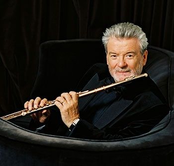 First Flute with Sir James Galway - online lessons Irish Musicians, James Galway, Video Games List, Flute Player, Flute Music, Video Games For Kids, Music Charts, Galway, Popular Music