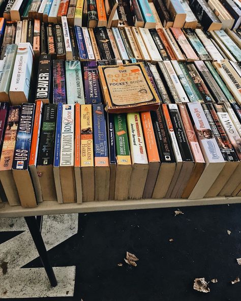 𝒄𝒂𝒕𝒉 on Instagram: “books amongst books amongst books🧡 i love secondhand book sales! @elizabethsbookshop has some of the best titles, and their in-store setups…” Angel Books, Best Titles, Academia Aesthetic, Dark Academia Aesthetic, Book Study, Pocket Book, Book Sale, Book Of Life, I Love Books