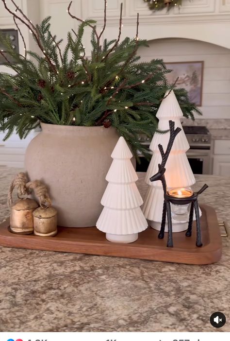 Christmas Tree Ideas Modern Minimal, Center Table Decor Christmas, Entertainment Stand Christmas Decor, Modern Dining Table Decor Centerpieces, Kitchen Christmas Centerpiece, Contemporary Farmhouse Christmas Decor, Christmas Center Island Decor, Table Top Christmas Decor Ideas, Round Dining Table Decor Christmas