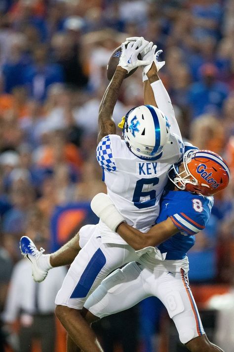 That’s some great ball control by Dane Key (6) to put Kentucky on the board. Kentucky Football, College Football, Wild Cats, Golf Clubs, Kentucky, Nfl, Football, Key, Quick Saves