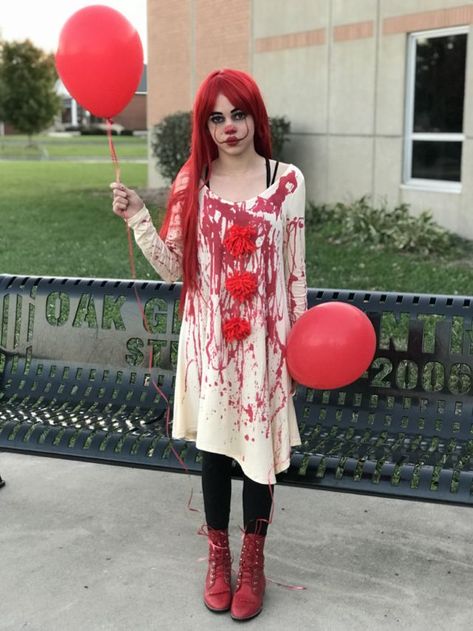 22 Creative and Easy Book Character Costumes Easy Book Character Costumes, Halloween Horror Nights Outfit, Pennywise Halloween Costume, Halloween Costumes Kids Homemade, Clown Halloween Costumes, Book Character Costumes, Diy Costumes Women, Holiday Decor Halloween, Diy Halloween Costumes For Women