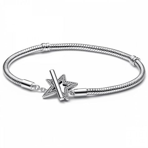 Pandora Star Bracelet, Pandora Star, Chain Bracelet Silver, Skandinavian Fashion, Golden Trio, Snake Chain Bracelets, Jewelry Accessories Ideas, Pandora Bracelet Charms, Jewelry Lookbook