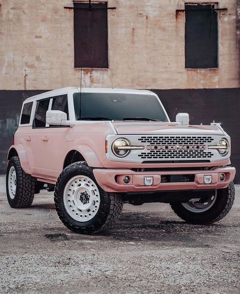 Barbie much? 💅@sinclairtord is the GOAT at dialed in colorways and themes on their builds! This pink Bronco is no exception. Tag someone… | Instagram Vintage Pink Bronco, Pink Bronco Sport, Love Shack Fancy Bronco, Light Pink Bronco, Pink Ford Bronco, Ford Bronco Aesthetic, Pink Bronco, New Ford Bronco, 2021 Bronco