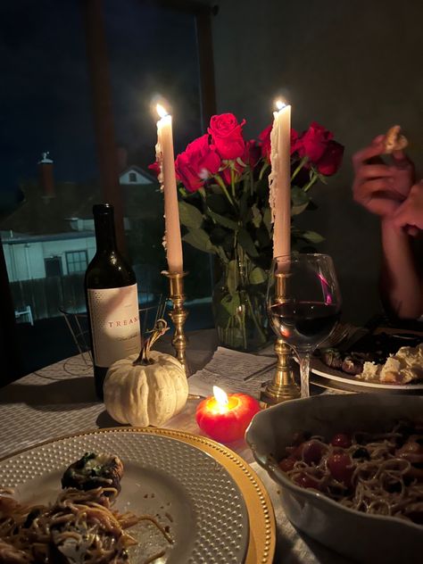 Date Night Aethestic, Dining Table Aesthetic Night, Cute Late Night Dates, Date Night Pictures Dinner Aesthetic, Date Asethic, Fancy Dates Aesthetic, At Home Fancy Dinner, Outside Dinner Date, Romantic Dinner At Home Aesthetic