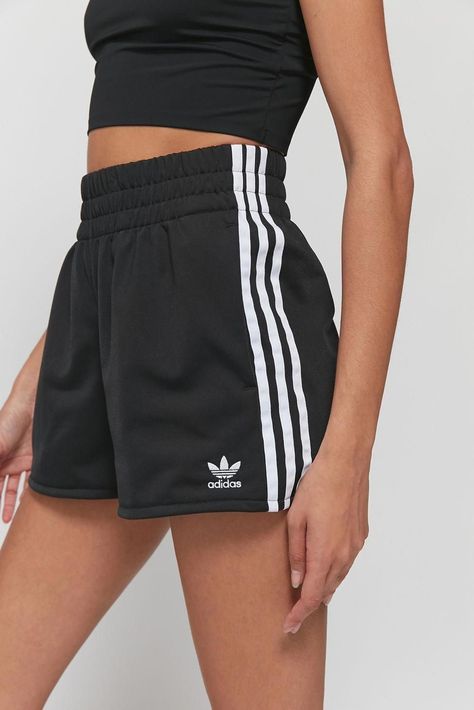 a424ed4bd3a7d6aea720b86d4a360f75desc34197257ri Adidas Shoes Outfit, Looks Adidas, Adidas Outfit, Adidas Shorts, Street Outfit, Sporty Outfits, Sport Bh, Outfits Casuales, Comfy Outfits