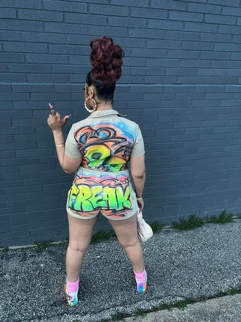 Freaknik Inspired Outfits, Freaknik Inspo Outfits, Freaknik Outfit Ideas, Pride Festival Outfit Ideas Black Women, 2000s Freaknik Outfits, 90s Freaknik Fashion, Freaknik 90s Outfit Ideas, Plus Size Freaknik Outfits, 90s Freaknik Outfits