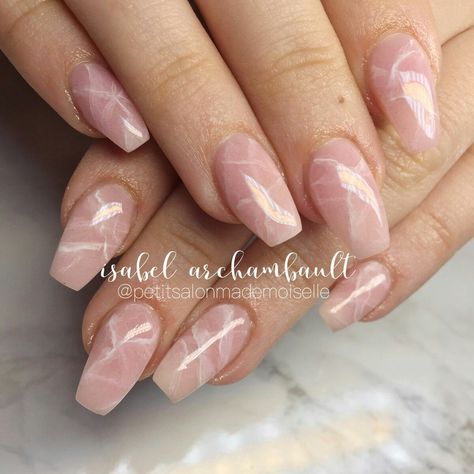 Rose Quartz Nails, Quartz Nails, Milky Nails, Quartz Nail, Trendy Nail Art Designs, Stiletto Nails Designs, Pink Nail Art, Nails Glitter, Trendy Nail Art