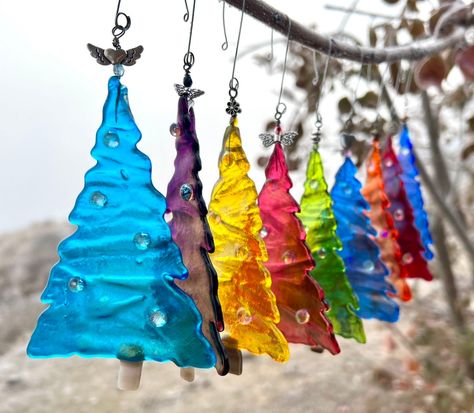 Handmade Fused Glass Tree Ornaments Any Time Gift Idea - Etsy Decorating Glass Ornaments, Christmas Glass Fusing Ideas, Fusion Glass Ideas, Fused Glass Christmas Ornaments Ideas, Fused Glass Christmas Ideas, Kiln Projects, Fused Glass Ideas, Plant Pokes, Glass Tree Ornaments