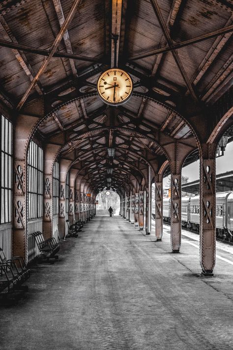 Train station 19th century 20th century architecture. Iron carcass buildings. Old Train Pictures, Iron Architecture, Art Deco City, Trans Siberian Railway, Train Station Architecture, Old Train Station, Travel Vintage, Old Train, Train Stations