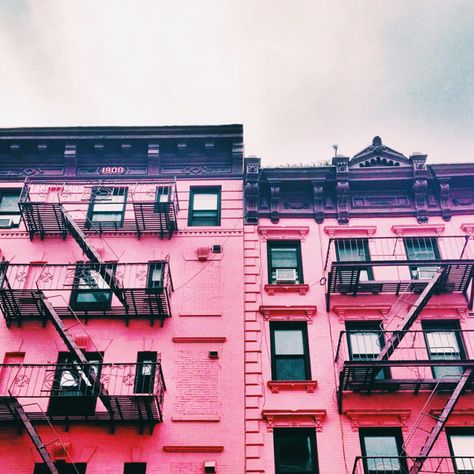 Things I Love Thursday Pink Apartment, Park Slope Brooklyn, Fire Escape, New York Aesthetic, Pastel Pink Aesthetic, Rooftop Garden, Pink Houses, Photo Wall Collage, Pink Walls