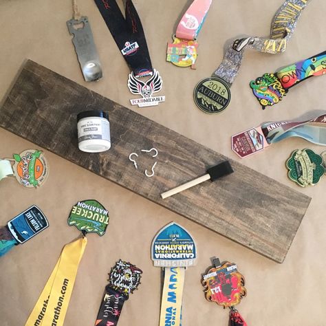 Diy Race Medal Display, Metal Holder Sports Diy, Medal Holder Ideas Diy, Diy Medal Display, Running Medal Display Ideas, Medal Display Ideas, Race Medal Holder, Race Medal Displays, Running Medal Display