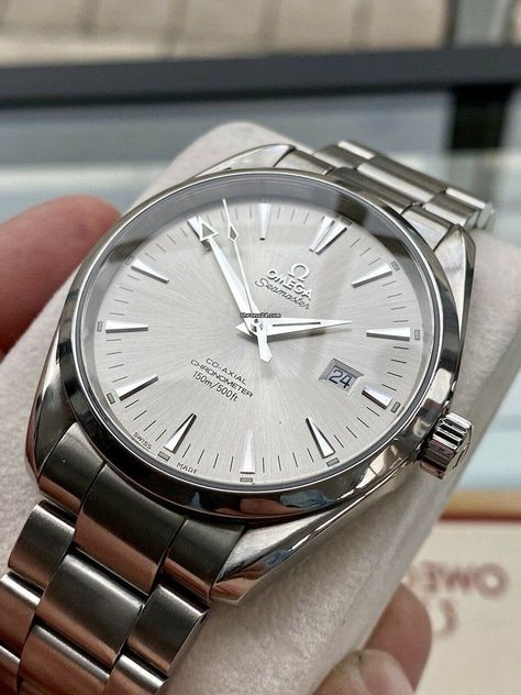 Omega Seamaster Aqua Terra 856 🐸 Breitling Watches Mens, Omega Seamaster Aqua Terra, Mens Watch Brands, Stylish Watches Men, Trendy Watches, Seamaster Aqua Terra, Premium Watches, Aqua Terra, Gold Watch Men