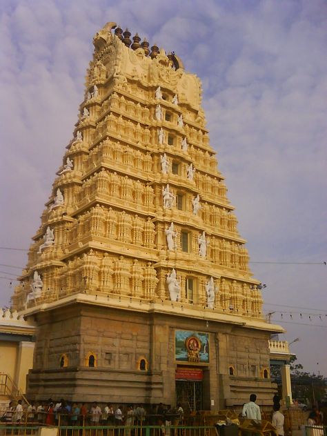 Mysore, Sri Chamundeshwari Temple Chamundeshwari Devi Mysore, Chamundeshwari Devi, Shiva Mantra, Lord Shiva Mantra, Temple Logo, Hindu Temples, Temple Photography, Indian Temple, Shiva Shakti