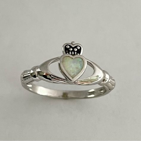 Claddagh ring