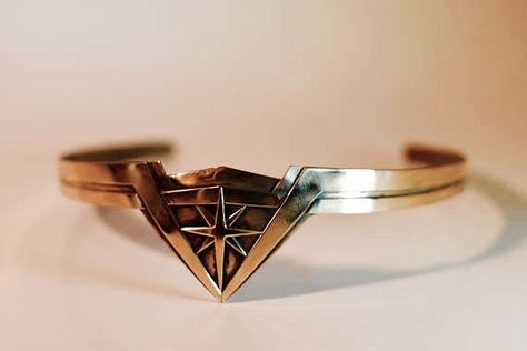 Wonder Woman ring. Diana Prince Aesthetic, Wonder Woman Aesthetic, Dc Aesthetic, Types Of Jewelry, Woman Ring, I Believe In Love, Wonder Women, Clark Kent, Dc Comic