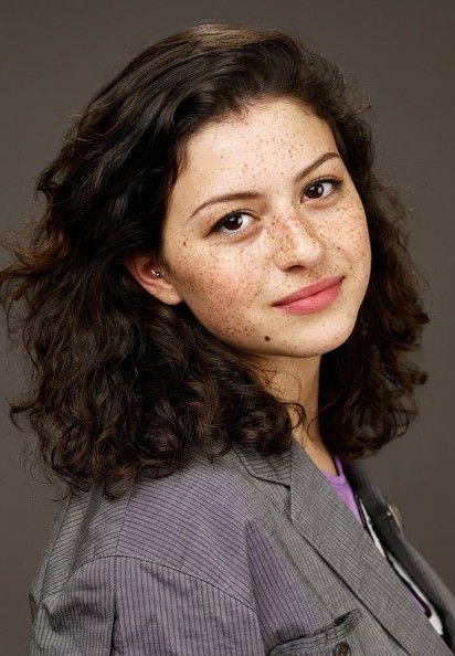 Alia Shawkat Bra Size, Age, Weight, Height, Measurements - http://www.celebritysizes.com/alia-shawkat-bra-size-age-weight-height-measurements/ Alia Shawkat, 13 Tattoos, Sundance Film Festival, Poses References, Dua Lipa, Portrait Inspiration, Drawing People, Look Cool, Character Inspiration