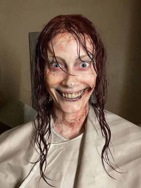 Haunted House Makeup, Alyssa Sutherland, Evil Dead Rise, Gore Makeup, Dead Makeup, Creepy Costumes, Horror Make-up, Creepy Halloween Makeup, Zombie Costume