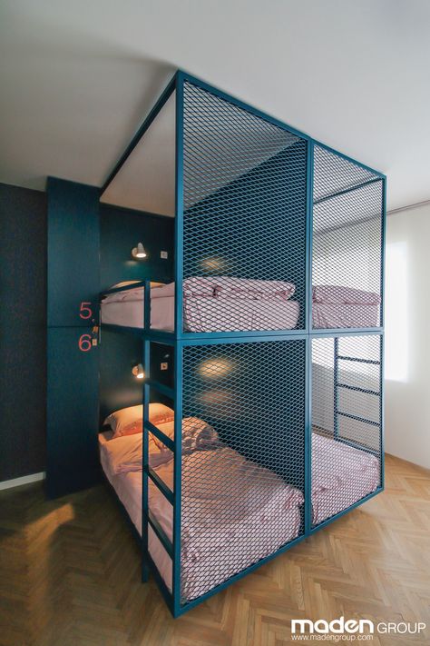 Small Hostel Ideas, Bunk Beds Hostel, Hostel Ideas Projects Interior Design, Hostel Beds Design, Maid Room Design, Hostel Room Interior, Dormitory Room Design, Hostel Bedrooms, Hostel Design Plan