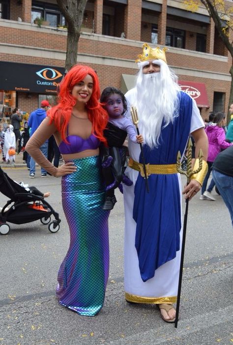 Mermaid Family Costume, King Triton Little Mermaid, Little Mermaid Family Costume, Ariel And King Triton, Triton Costume, King Triton Costume, Ursula The Sea Witch, Mermaid Family, The Sea Witch