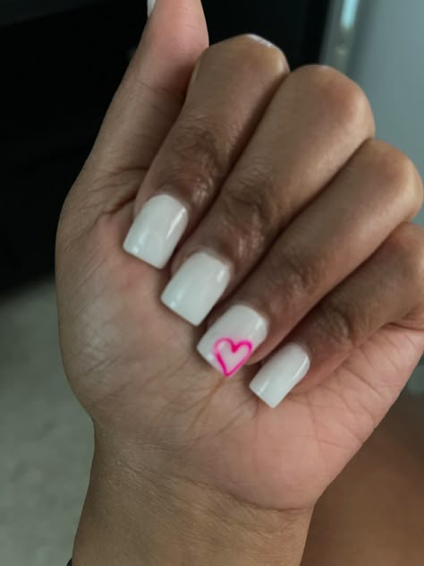 Acrylic nails Pink And White Nails Simple Design, Pink On White Nails, Cute Nails With Ring Finger Design, White Acrylic Nails With Pink Heart, Nails Acrylic With Heart Design, White Nails With Designs Heart, Short White Nails With Pink Heart, Nail With Heart Design Ring Finger, Pink Nails With White Heart Design