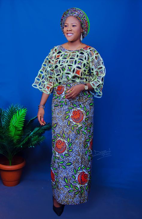 Short Buba Styles, Latest Iro And Buba Ankara Styles, Iro And Blouse Ankara Styles Latest, Oleku Iro And Buba Ankara, Ankara Agbada Styles For Women, Iro And Buba Styles Lace, Velvet Styles, Iro And Buba, Nigerian Lace Dress