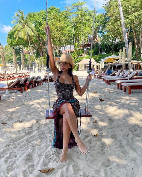 Lori Harvey Beach, Harvey Outfits, Just Living Life, Jamaica Outfits, Brown Swimsuit, Lori Harvey, Girls Vacation, Vacation Mood, Black Femininity