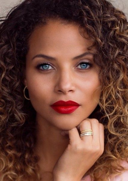 Denise Vasi Denise Vasi, Pretty Eyes, Famous Celebrities, Celebrity Pictures, Black Women, Actresses, Celebrities, Makeup, Make Up