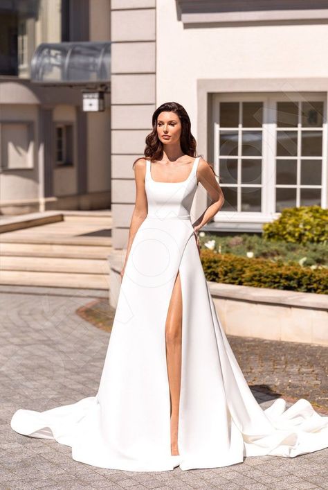 Hollywood Wedding, Wedding Dress Modern, Neck Wedding Dress, Aline Wedding Dress, Minimalist Wedding Dresses, Dress Modern, Dream Wedding Ideas Dresses, Wedding Dresses Satin, Classic Wedding Dress