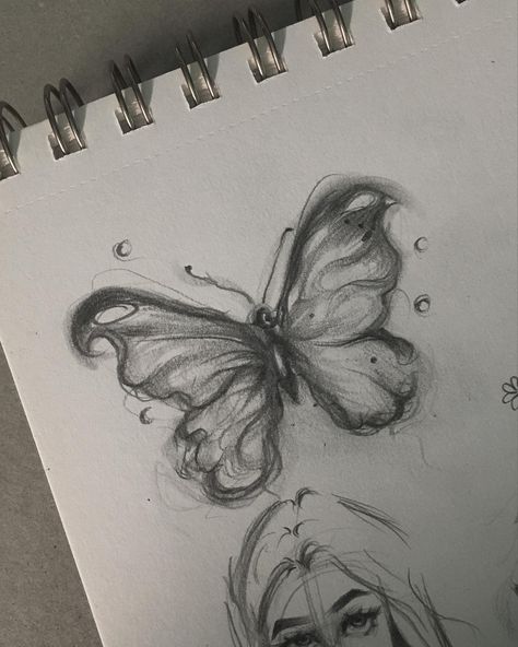 Sketch Book Butterfly, Messy Art Sketch, Messy Drawing Ideas, Mini Sketch Book Ideas, Art Sketches Butterfly, Hands Drawing Aesthetic, Aesthetic Sketch Book Ideas, Aesthetic Butterfly Sketch, Messy Art Aesthetic Sketch