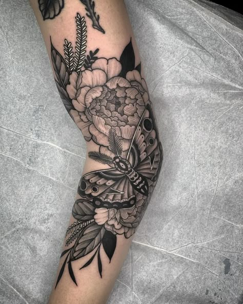 Natur Tattoo Arm, A Butterfly Tattoo, Muster Tattoos, Inspiration Tattoos, Full Sleeve Tattoos, Full Sleeve Tattoo, Leg Sleeve, Best Sleeve Tattoos, Black Work