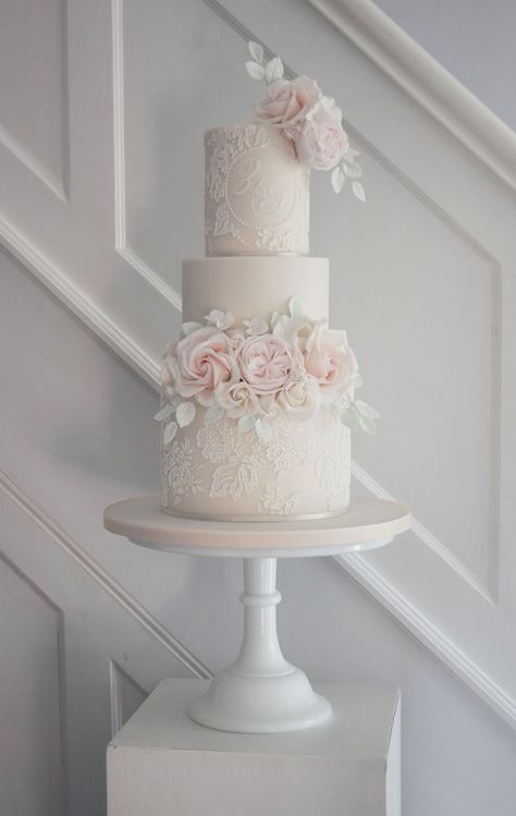 Vintage Pasta, Blush Wedding Cakes, Wedding Cake Roses, Floral Wedding Cakes, Buttercream Wedding Cake, Romantic Wedding Cake, Simple Wedding Cake, Wedding Cakes Vintage, Applique Wedding